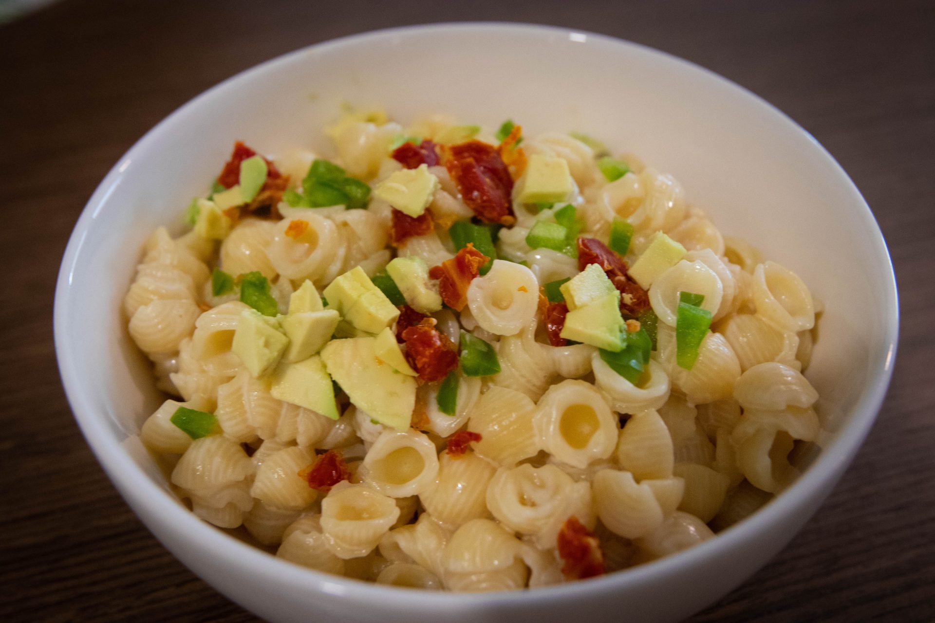 Up-close photo showing the mac and cheese with toppings.