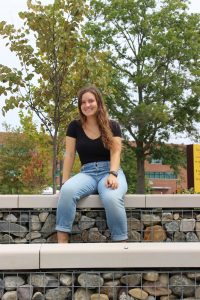 Amanda Yannarella, a Biomedical Engineering major, was a student leader this summer in the First-Year Connection: Volunteerism Program. 