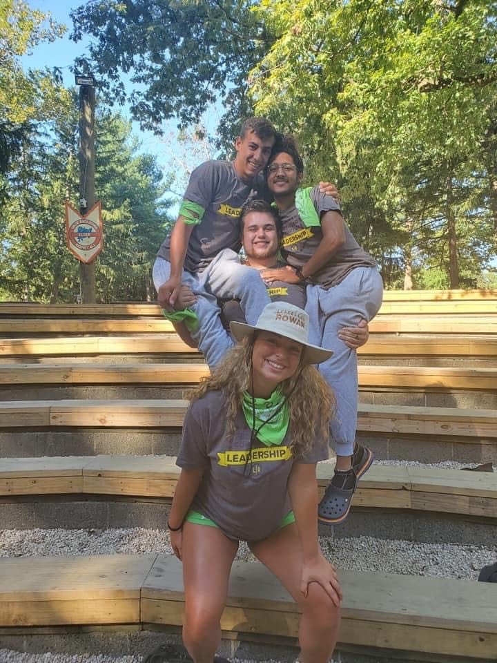 Psychology major Callie poses with some of her First Year Connection: Leadership group members.