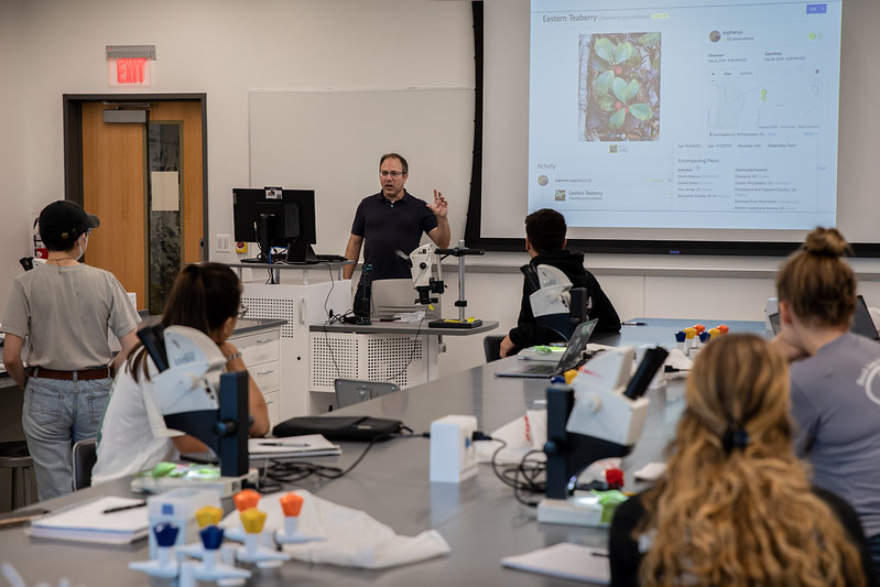 Dr. Duran teaches the lab portion of class before each field experience at Rowan University through the School of Earth and Environment.